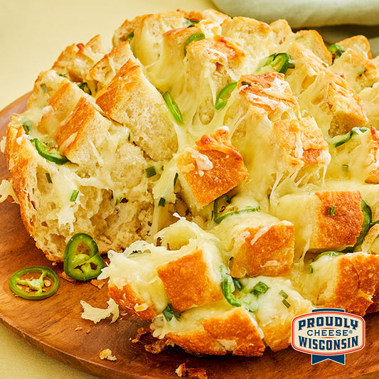 The Cheesiest Jalapeno Pull-Apart Bread