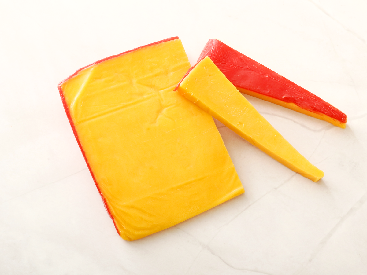 Cheddar Old Fashioned Hoop Wedge